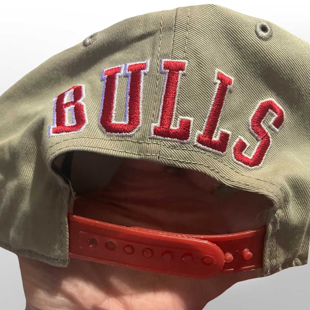 Chicago Bulls NBA Hardwood Classics Camo Brim Snapback Hat Adult OSFA sporty - Picture 3 of 4